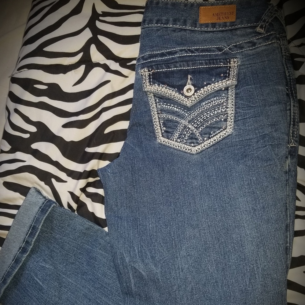 Womans Jean's Amethyst Size 7